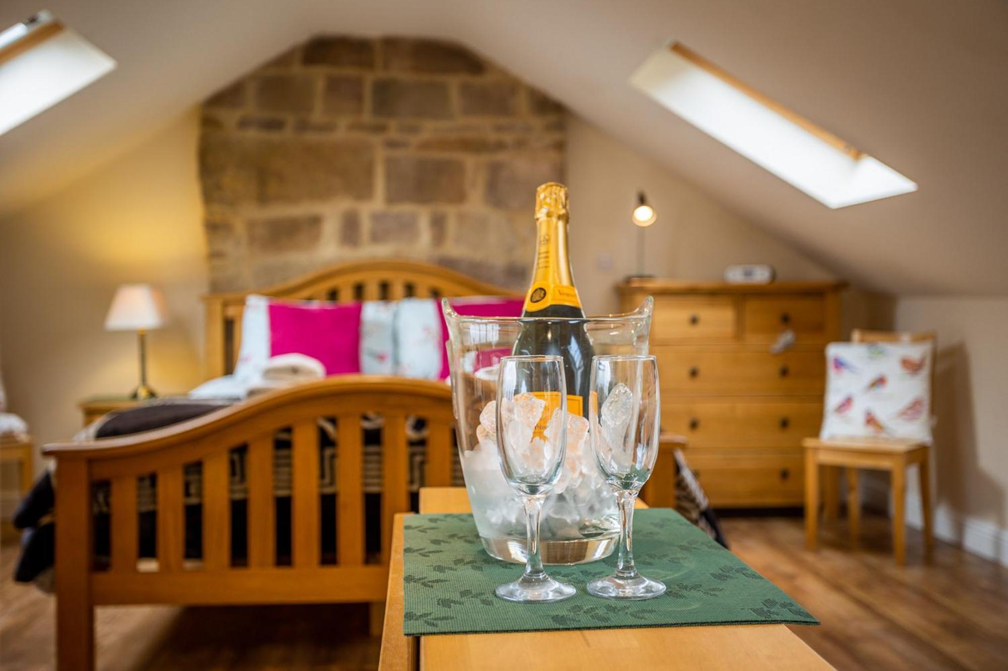 Birds Nest, Romantic Getaway With Stunning Views Matlock  Exterior photo